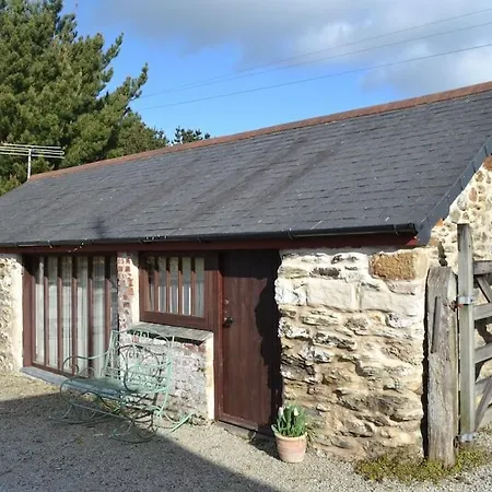 Cozy, Open Plan Barn With Log Burner Truro