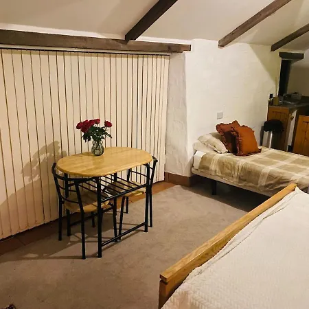 Cozy, Open Plan Barn With Log Burner Apartment Truro